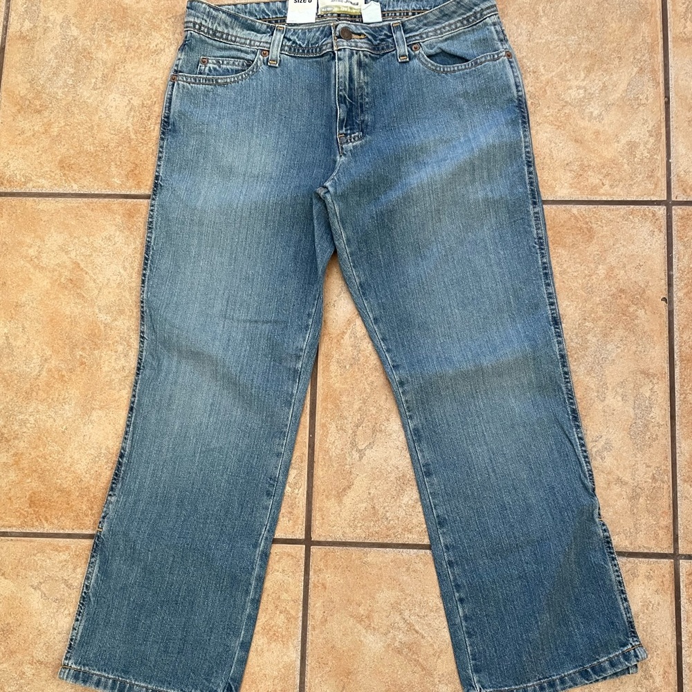 Old Navy Vintage Crop Cut 100% Cotton Jeans (Size 8) NWT